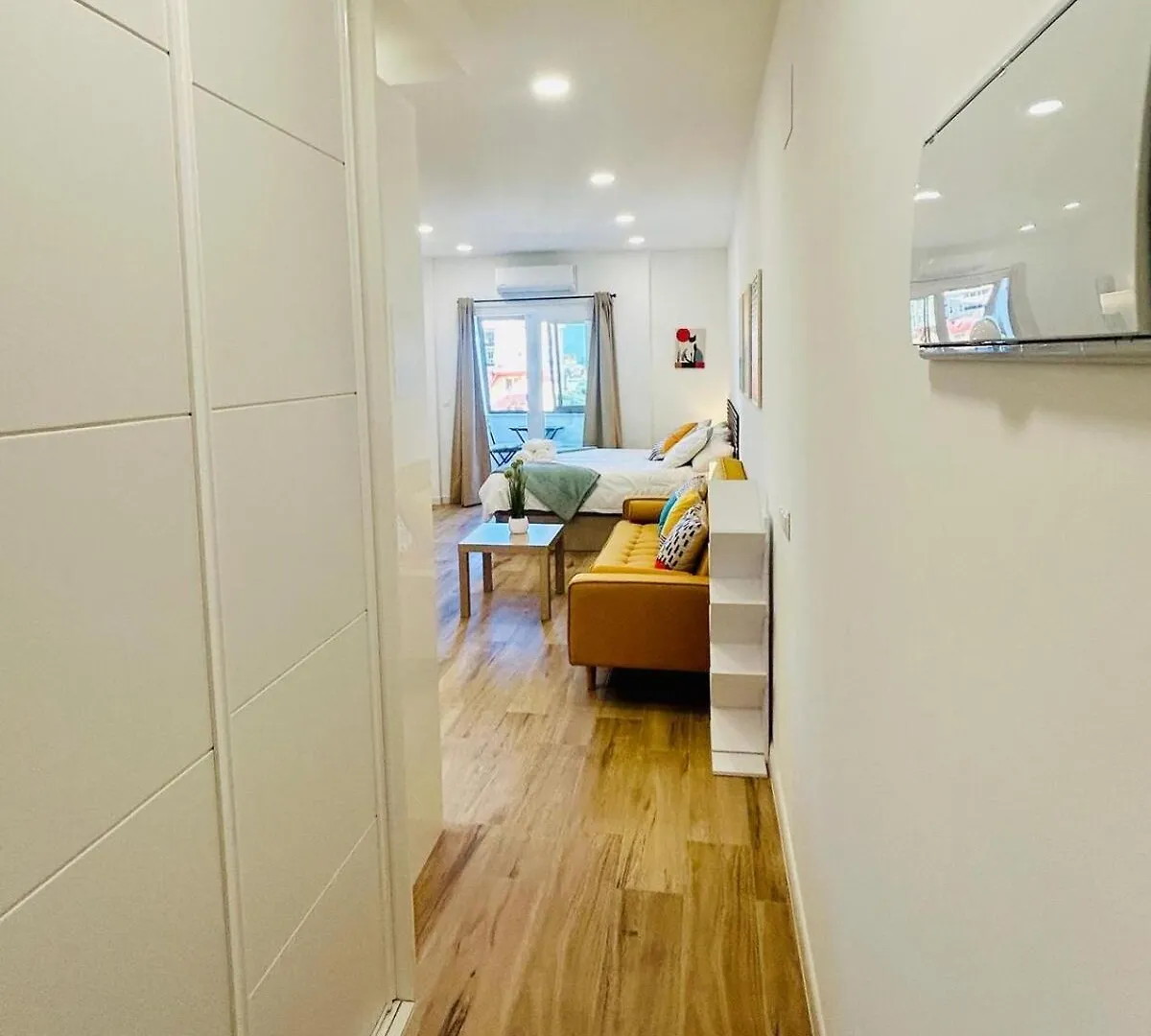 Chic Central Studio Premiere Torremolinos Apartamento