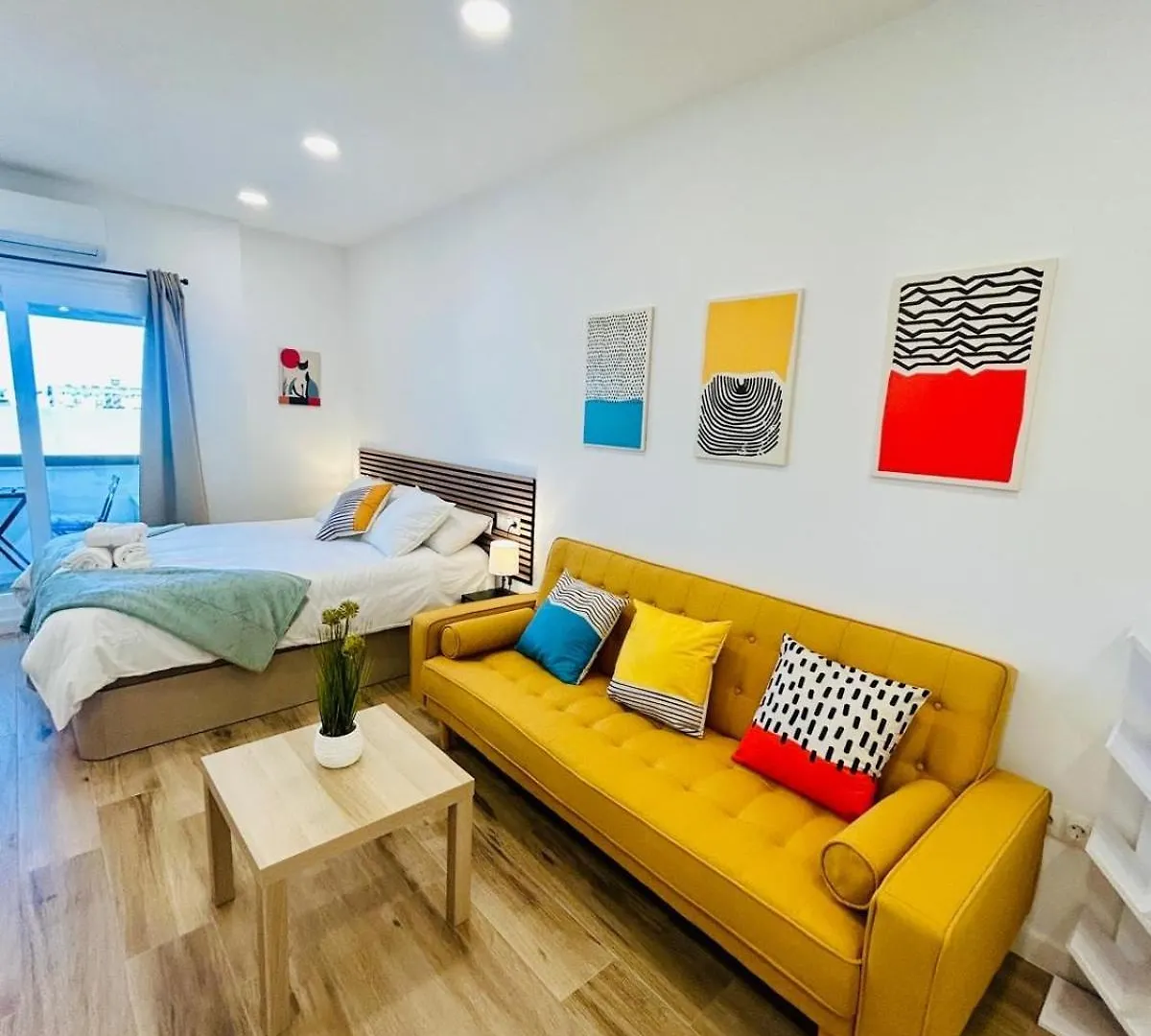 Chic Central Studio Premiere Torremolinos Apartamento